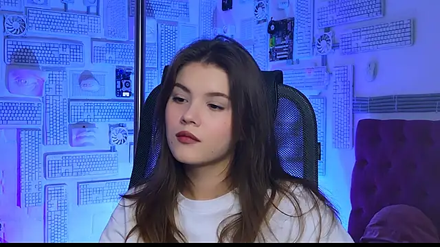 Snapshot of EvaThopson chatting on January 5, 2025, 10:10 am EvaThopson online show from January 5, 2025, 10:10 am