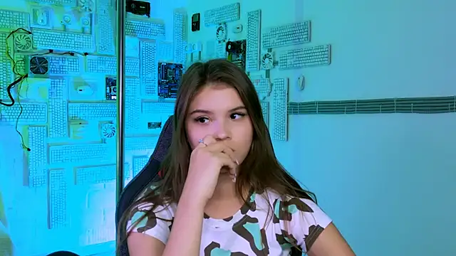 Snapshot of EvaThopson chatting on September 29, 2025, 11:59 am EvaThopson online show from September 29, 2025, 11:59 am