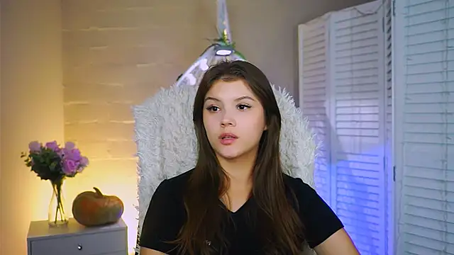 Snapshot of EvaThopson chatting on November 4, 2025, 10:47 am EvaThopson online show from November 4, 2025, 10:47 am