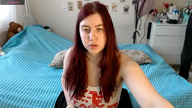 Snapshot of BettyandRich_ chatting on October 9, 2025, 8:34 am BettyandRich online show from October 9, 2025, 8:34 am