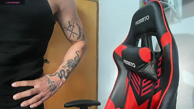 Snapshot of crissantillana chatting on January 24, 2025, 9:37 pm crissantillana online show from January 24, 2025, 9:37 pm