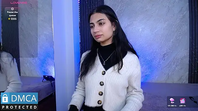 Snapshot of SolBeaumont1 chatting on February 7, 2025, 5:40 pm SolBeaumont1 online show from February 7, 2025, 5:40 pm