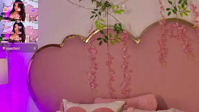 NahiaraReina online show from March 28, 2026, 1:43 pm