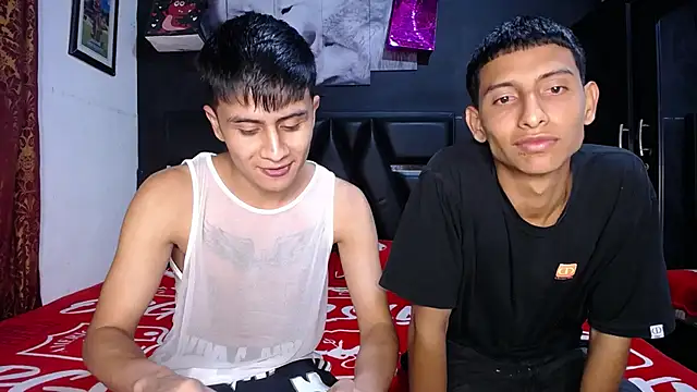 Snapshot of The__Rodriguez chatting on February 21, 2025, 1:00 am The Rodriguez online show from February 21, 2025, 1:00 am