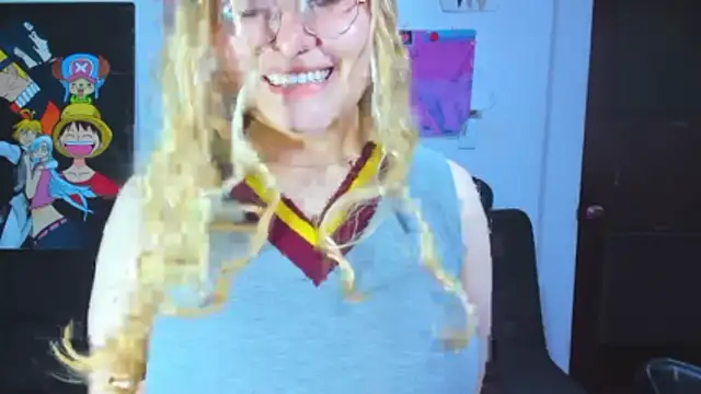 Snapshot of Lily_stone04 chatting on June 15, 2026, 4:58 am Lily stone04 online show from June 15, 2026, 4:58 am