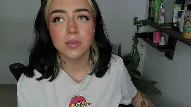 AnnikaMerliahh  online show from December 20, 2025, 1:29 pm