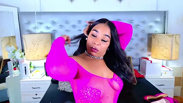 EileenBenzon online show from April 10, 2026, 4:28 am