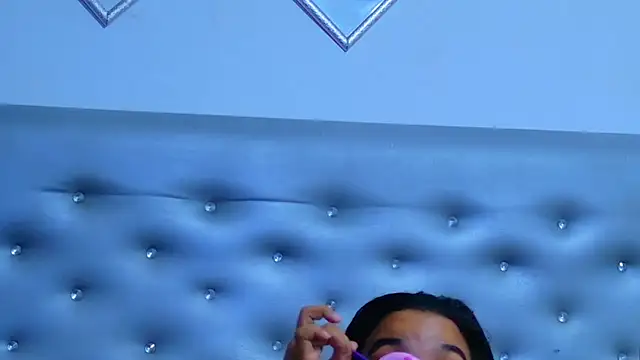 Snapshot of EileenBenzon chatting on July 24, 2026, 2:04 pm EileenBenzon online show from July 24, 2026, 2:04 pm