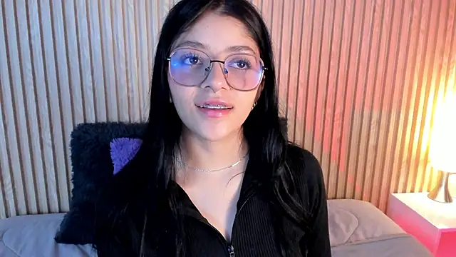 lana dol online show from September 26, 2025, 4:22 pm