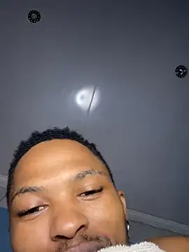 Snapshot of BlueIceCube chatting on January 15, 2025, 4:36 am BlueIceCube online show from January 15, 2025, 4:36 am