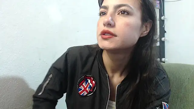 Snapshot of skinny_sweet2411 chatting on June 15, 2026, 2:19 pm skinny sweet2411 online show from June 15, 2026, 2:19 pm