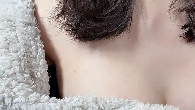 Lucky-susuBB online show from November 24, 2025, 6:35 am