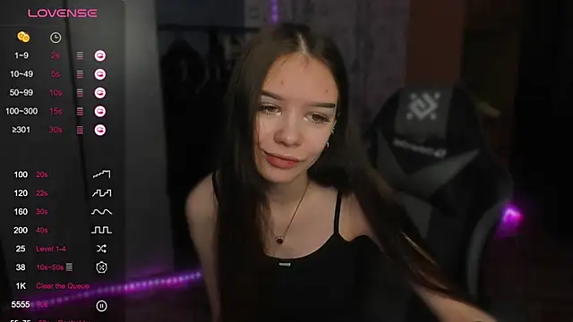 SweetyDeviliya online show from November 17, 2025, 9:26 am