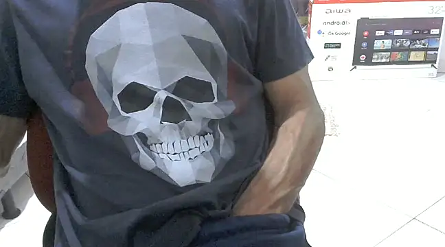 Snapshot of bbehemothh chatting on December 18, 2024, 12:10 am bbehemothh online show from December 18, 2024, 12:10 am