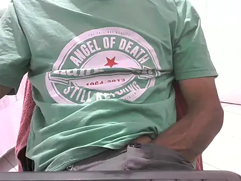 Snapshot of bbehemothh chatting on February 18, 2025, 12:37 am bbehemothh online show from February 18, 2025, 12:37 am