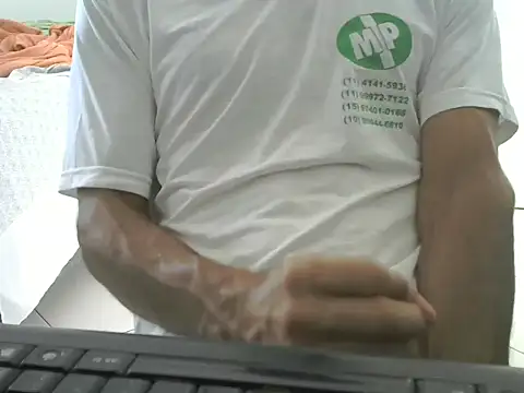 Snapshot of bbehemothh chatting on March 4, 2025, 5:03 pm bbehemothh online show from March 4, 2025, 5:03 pm