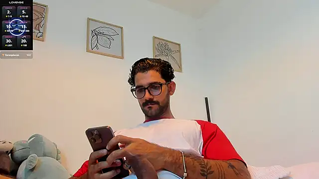 Snapshot of sexyasaf1018 chatting on October 21, 2025, 4:41 pm sexyasaf1018 online show from October 21, 2025, 4:41 pm