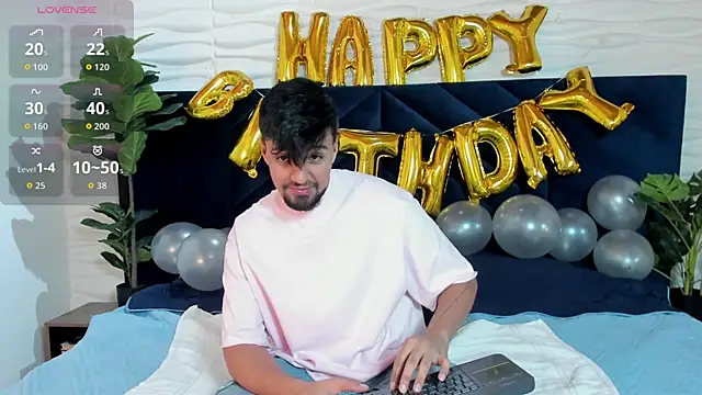 Snapshot of Edward_max chatting on September 20, 2025, 4:02 am Edward max online show from September 20, 2025, 4:02 am