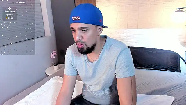 Snapshot of Edward_max chatting on October 5, 2025, 3:49 am Edward max online show from October 5, 2025, 3:49 am