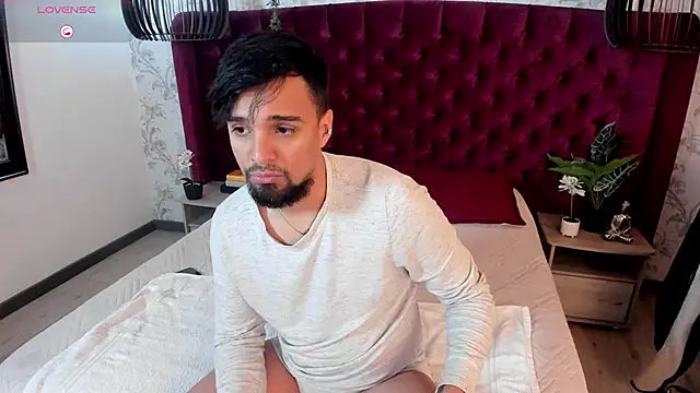 Snapshot of Edward_max chatting on October 7, 2025, 3:47 am Edward max online show from October 7, 2025, 3:47 am