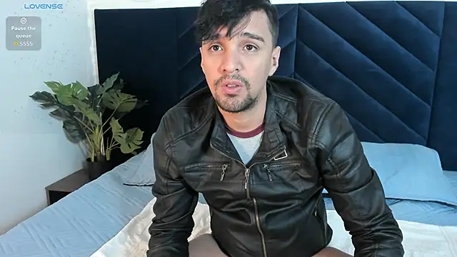 Snapshot of Edward_max chatting on October 26, 2025, 3:56 am Edward max online show from October 26, 2025, 3:56 am