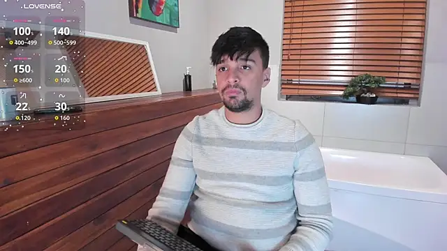 Snapshot of Edward_max chatting on November 2, 2025, 3:53 am Edward max online show from November 2, 2025, 3:53 am