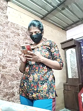 queensenorita online show from March 27, 2026, 8:20 am