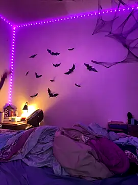 Snapshot of Nina-Chick777 chatting on October 31, 2025, 12:33 am Nina-Chick777 online show from October 31, 2025, 12:33 am