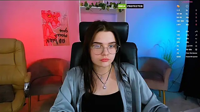 Snapshot of pure_radiance1 chatting on February 13, 2025, 4:07 pm pure radiance1 online show from February 13, 2025, 4:07 pm