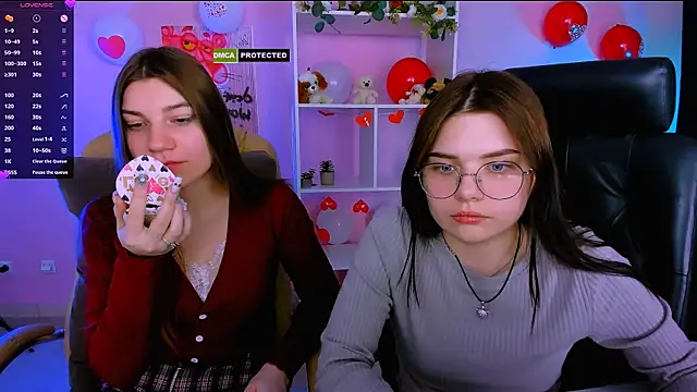 Snapshot of pure_radiance1 chatting on February 18, 2025, 4:16 pm pure radiance1 online show from February 18, 2025, 4:16 pm