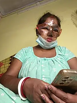 Snapshot of tinabhabhi chatting on March 3, 2025, 10:28 am tinabhabhi online show from March 3, 2025, 10:28 am