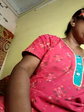 Snapshot of tinabhabhi chatting on October 31, 2025, 9:21 am tinabhabhi online show from October 31, 2025, 9:21 am