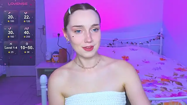 Wild Sophie  online show from December 19, 2025, 1:51 pm