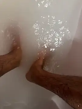 SensualG300 online show from November 4, 2025, 8:52 pm