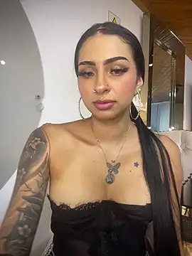 Hilary pinkk online show from March 28, 2026, 2:55 am