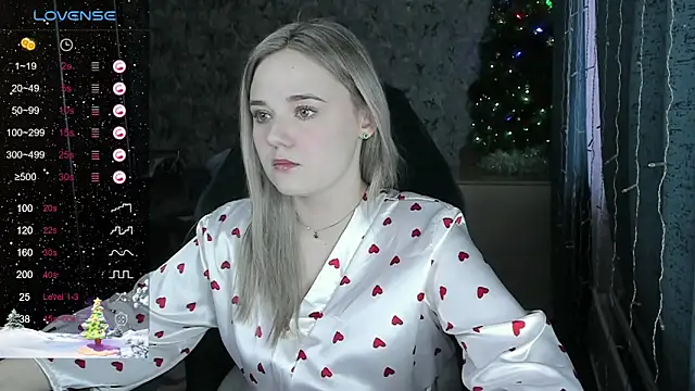 Snapshot of Your_small_bunny chatting on December 20, 2024, 3:14 am Your small bunny online show from December 20, 2024, 3:14 am