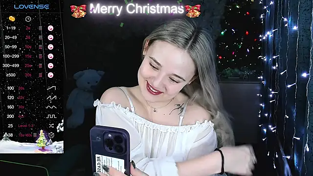 Snapshot of Your_small_bunny chatting on December 25, 2024, 11:43 am Your small bunny online show from December 25, 2024, 11:43 am