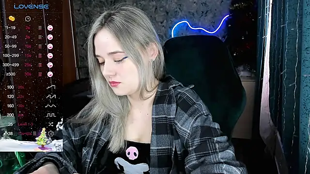 Snapshot of Your_small_bunny chatting on January 12, 2025, 4:00 am Your small bunny online show from January 12, 2025, 4:00 am