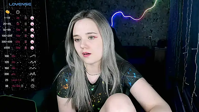 Snapshot of Your_small_bunny chatting on January 26, 2025, 12:54 pm Your small bunny online show from January 26, 2025, 12:54 pm