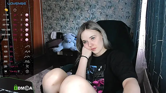 Snapshot of Your_small_bunny chatting on February 26, 2025, 7:20 am Your small bunny online show from February 26, 2025, 7:20 am