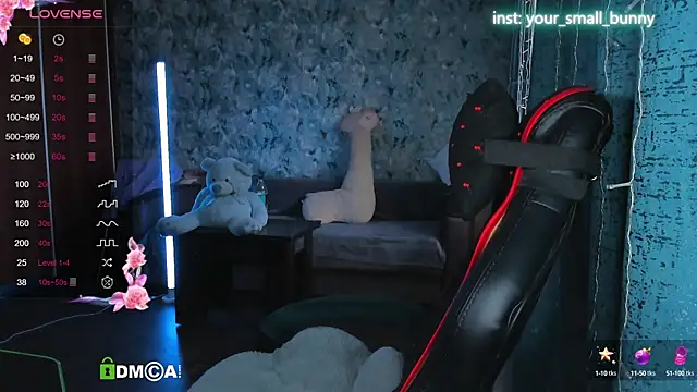 Snapshot of Your_small_bunny chatting on September 23, 2025, 2:03 am Your small bunny online show from September 23, 2025, 2:03 am