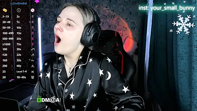 Snapshot of Your_small_bunny chatting on February 25, 2026, 2:10 am Your small bunny online show from February 25, 2026, 2:10 am