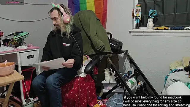 tallnerdyguy online show from November 25, 2025, 3:50 am