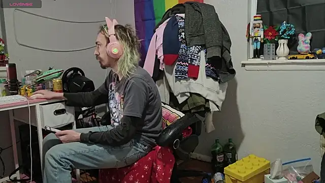 tallnerdyguy online show from February 7, 2026, 3:21 am