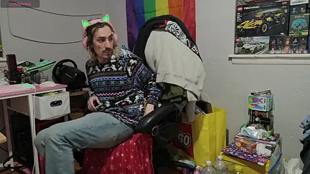 tallnerdyguy online show from April 16, 2026, 3:29 am