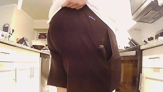 Strong Bear89 online show from December 1, 2025, 3:06 pm