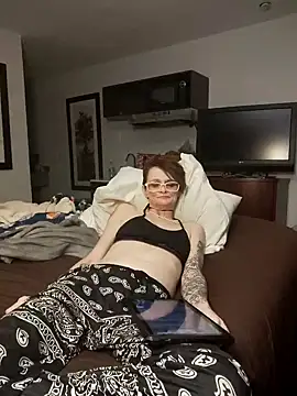 Snapshot of ivylee31 chatting on January 16, 2025, 6:56 am ivylee31 online show from January 16, 2025, 6:56 am