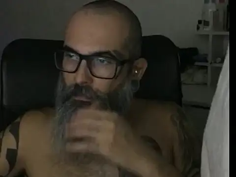 Snapshot of cabine103 chatting on April 4, 2026, 2:32 am cabine103 online show from April 4, 2026, 2:32 am