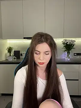 CurlyLara online show from November 26, 2025, 4:52 pm