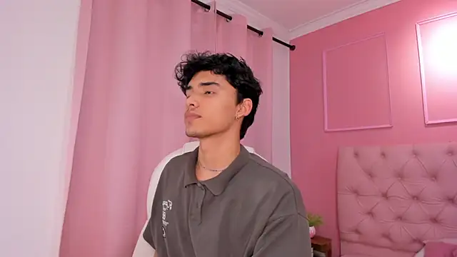 Snapshot of KLAUS_SUNRISE_XX chatting on January 29, 2025, 1:37 am KLAUS SUNRISE XX online show from January 29, 2025, 1:37 am